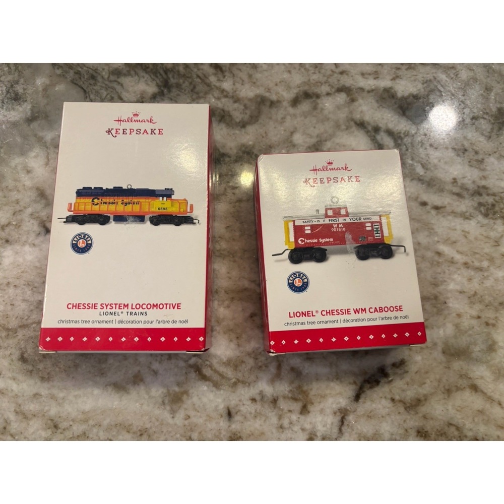 Hallmark Keepsake 2015 Lionel Chessie System Locomotive & Caboose Ornaments Set